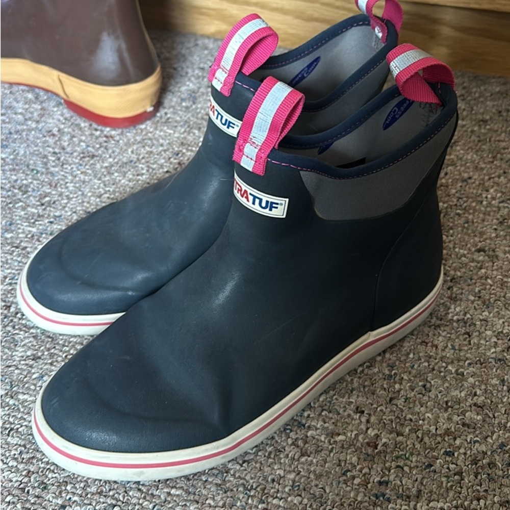 Women’s XtraTuf deck boots